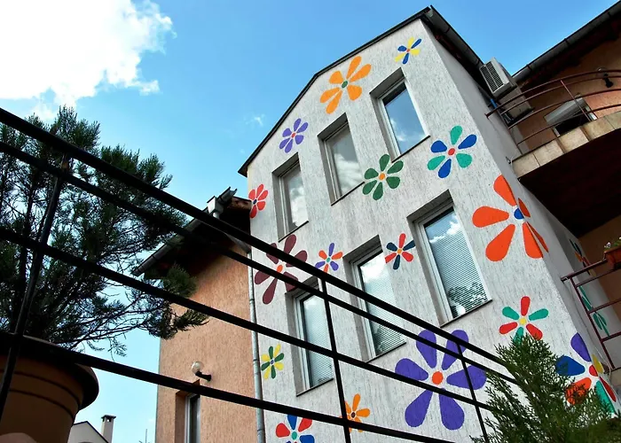 10 Coins Hostel&tours